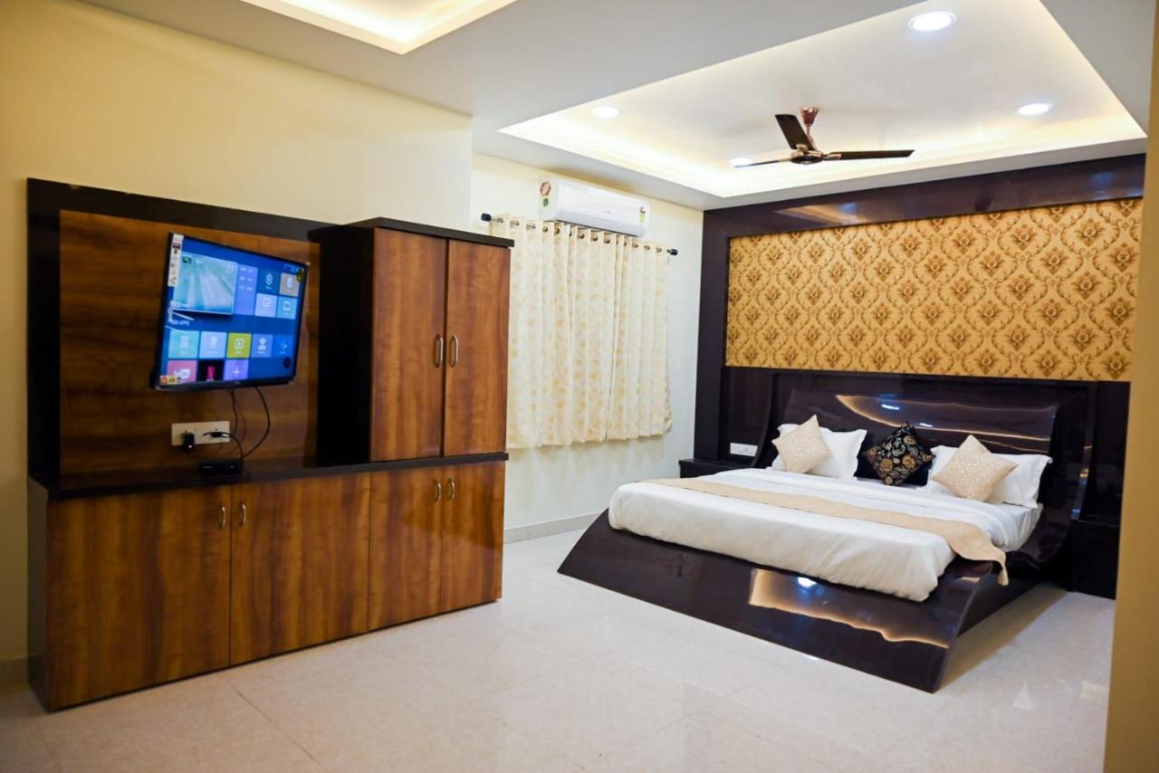 Hotel Golden Bliss Бопал Екстериор снимка