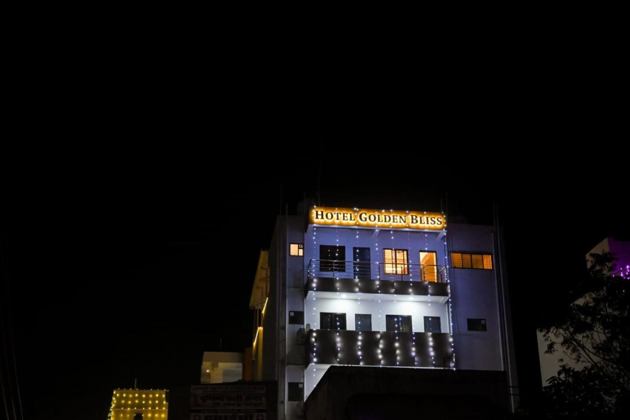 Hotel Golden Bliss Бопал Екстериор снимка