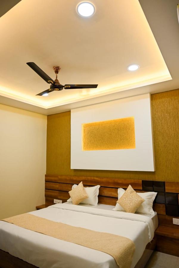 Hotel Golden Bliss Бопал Екстериор снимка