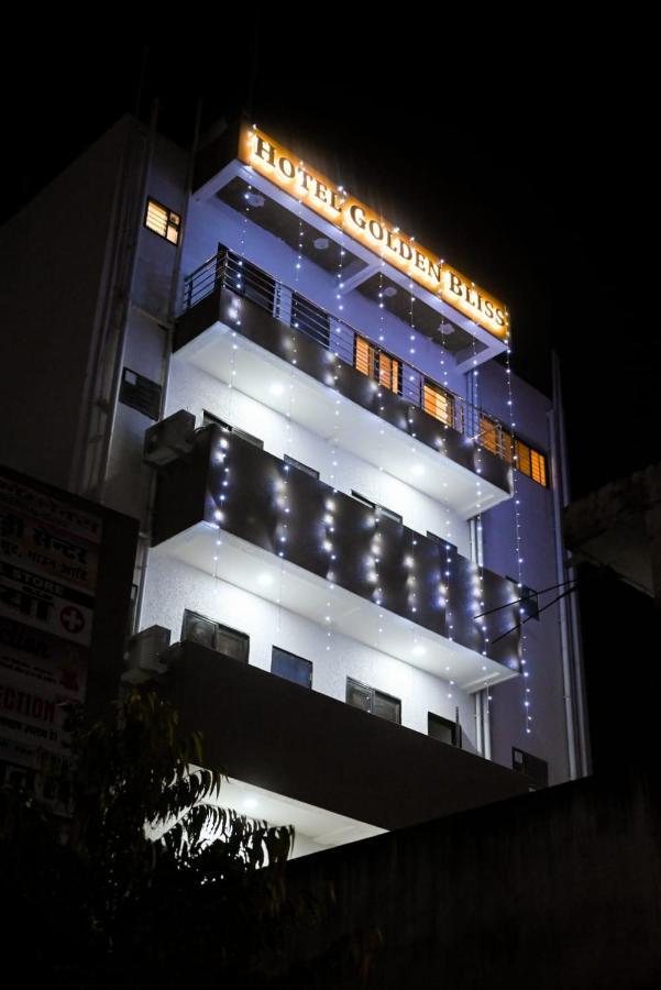 Hotel Golden Bliss Бопал Екстериор снимка