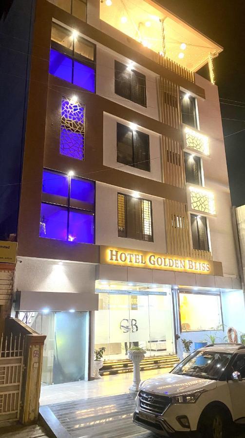 Hotel Golden Bliss Бопал Екстериор снимка