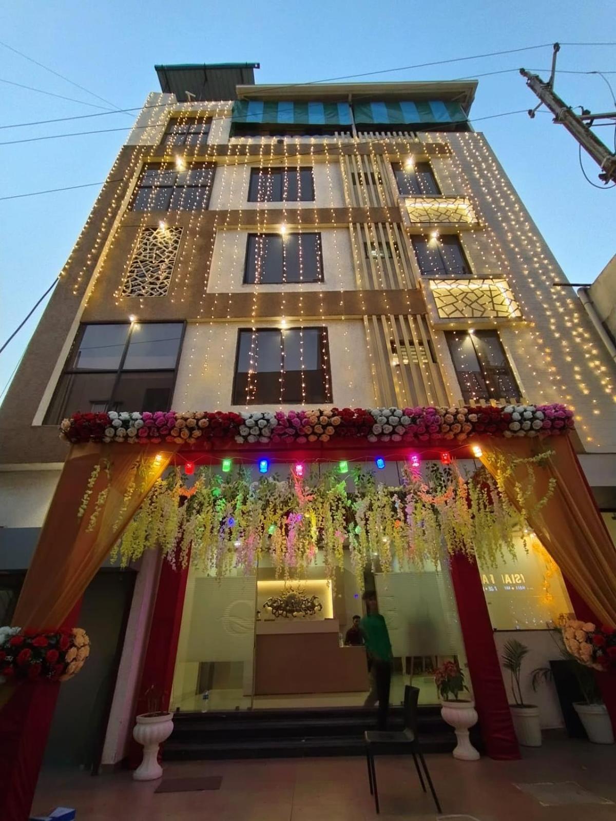 Hotel Golden Bliss Бопал Екстериор снимка